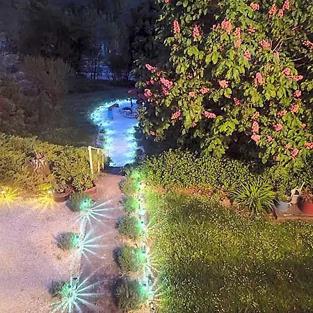 Meszi Vendeghaz Hotel 4*