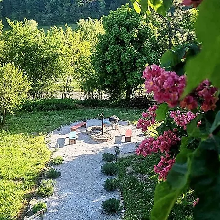 Meszi Vendeghaz Hotel
